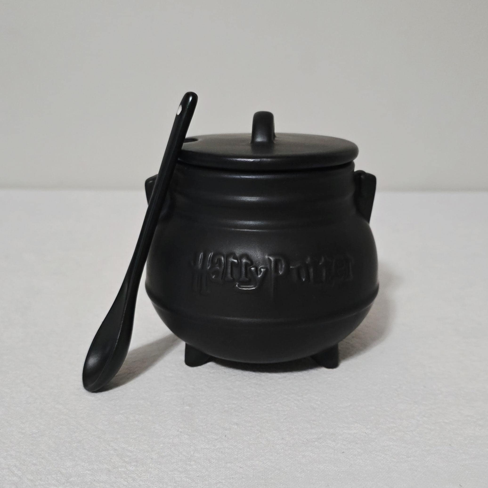 Harry Potter Cauldron Black Ceramic Soup Mug With Lid And Spoon