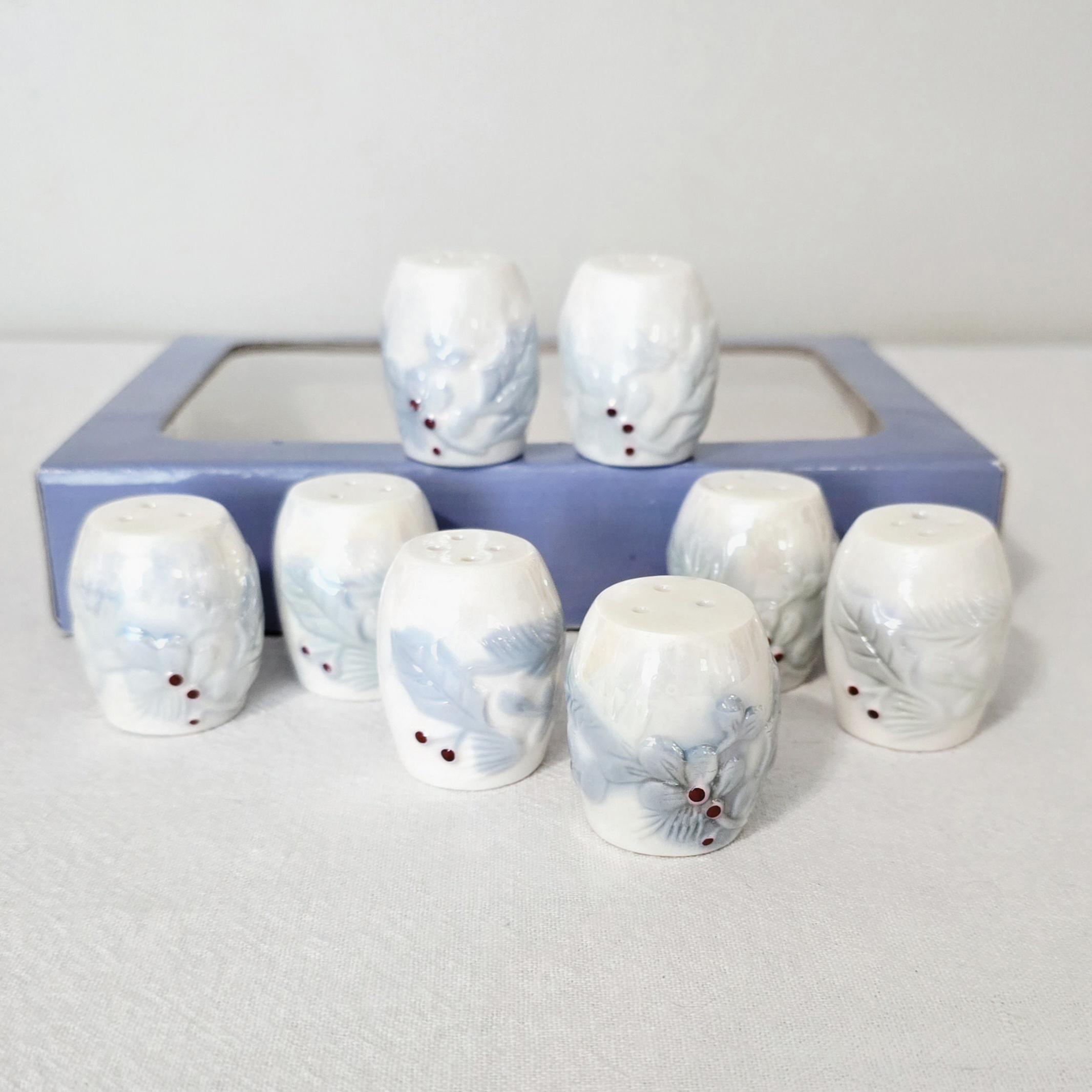 Vintage Pfaltzgraff Winter Frost Mini Salt And Pepper Shakers Set Of 4, Christmas Tableware, New In Box